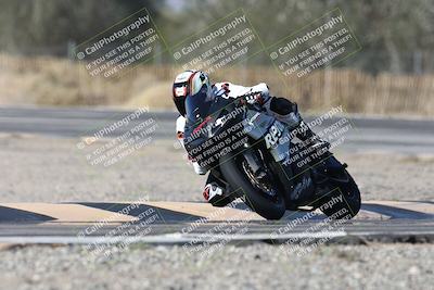 media/Dec-01-2025-Moto Forza (Mon) [[2daa91e15f]]/2-Intermediate Group/Session 3 (Turn 3)/